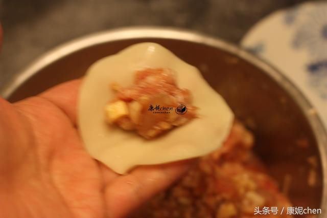 孩子要我做这饺子，馅料丰富，鲜美多汁，孩子吃了20多个还嫌不够