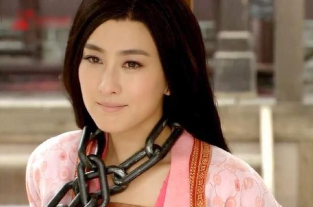 影视剧中被绳索束缚的美女,你最想救下谁呢?最