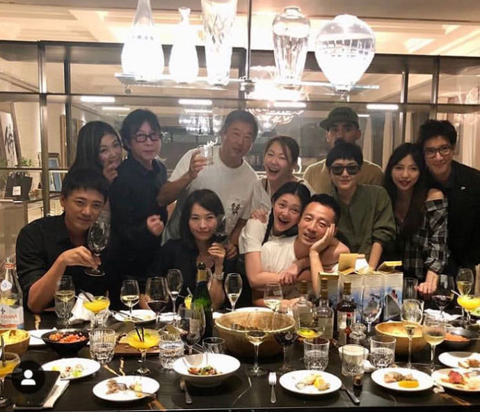 大S扮花季光照为汪小菲献吻庆生,他却直呼老婆最新女生走少女图片