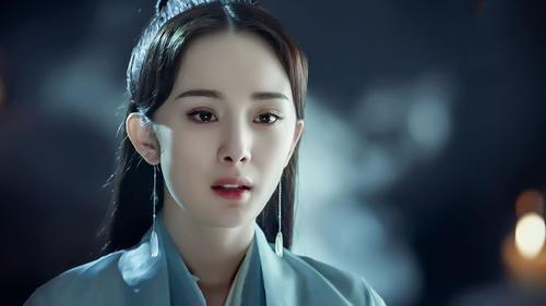 杨幂不理撩邓伦风波,携新剧来袭,虐心程度直