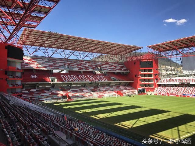 墨西哥足球联赛又一个在球场硬件上碾压中超的