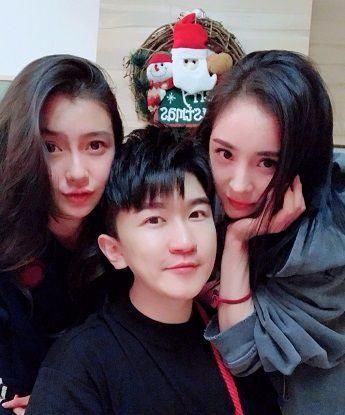 有个男人和杨颖杨幂关系特亲密,男性网友嫉妒