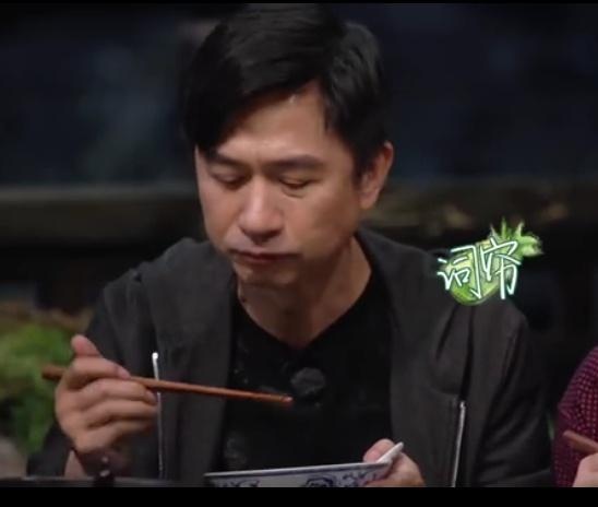 《向往的生活3》黄雅莉唱歌听哭何炅,原来是何