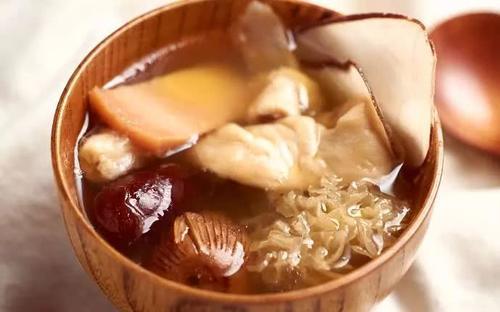 这8种人吃鱼胶竟然会变成.赶紧看看有没有你!