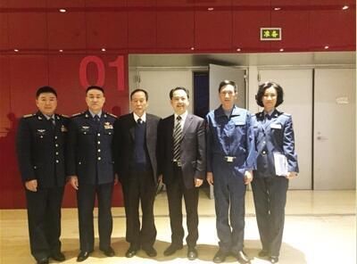 《试飞英雄》荣获2017中国好书