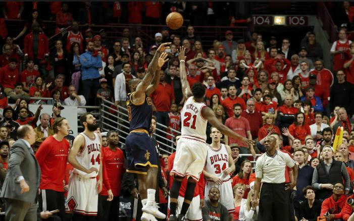 利拉德季后赛2次压哨绝杀超科比,下一个目标是