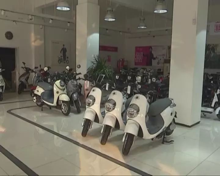 注意!以后电动车没有脚蹬子就不能上路喽!