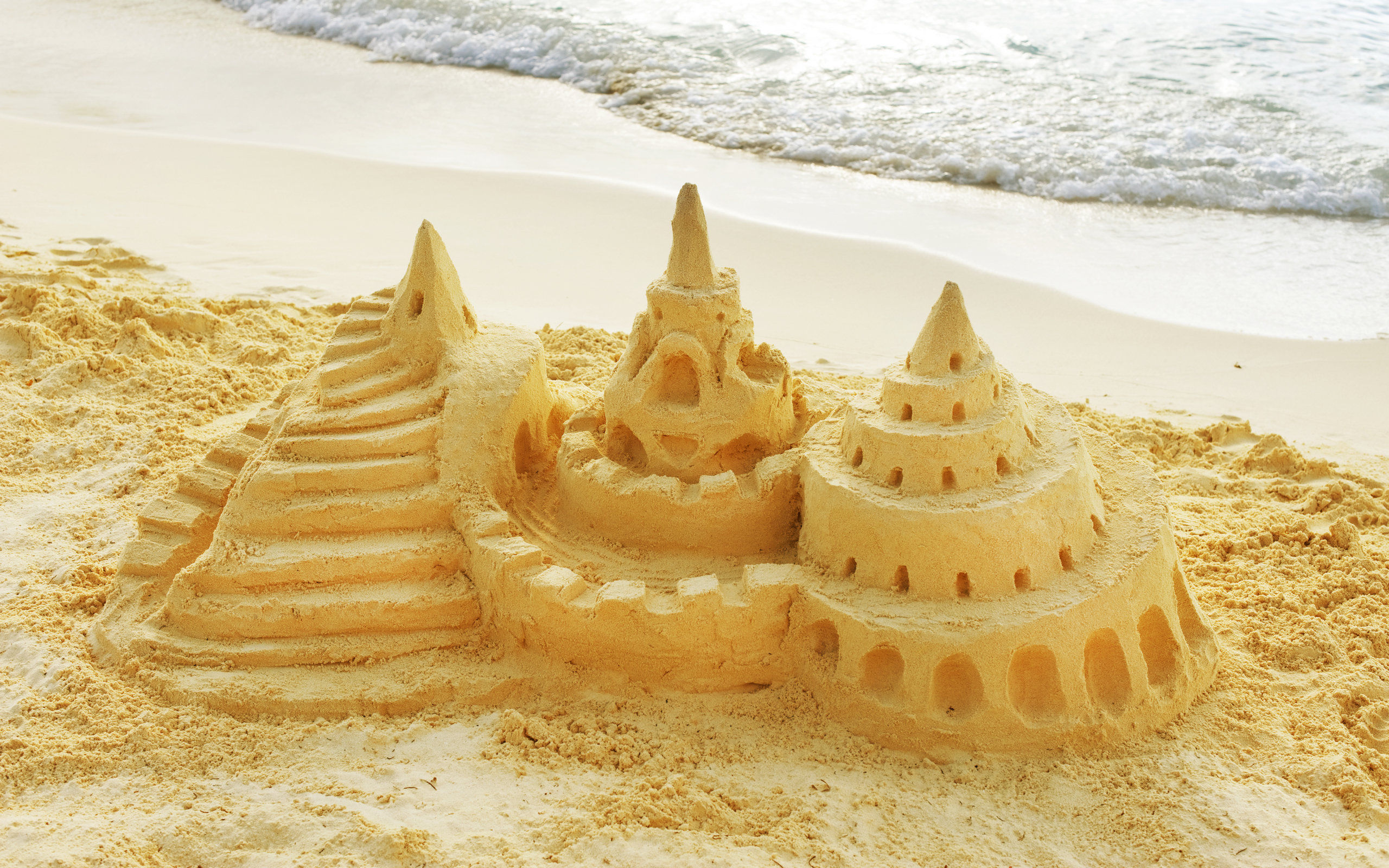 沙滩沙雕城堡建筑图片,用沙子堆起属于自己的