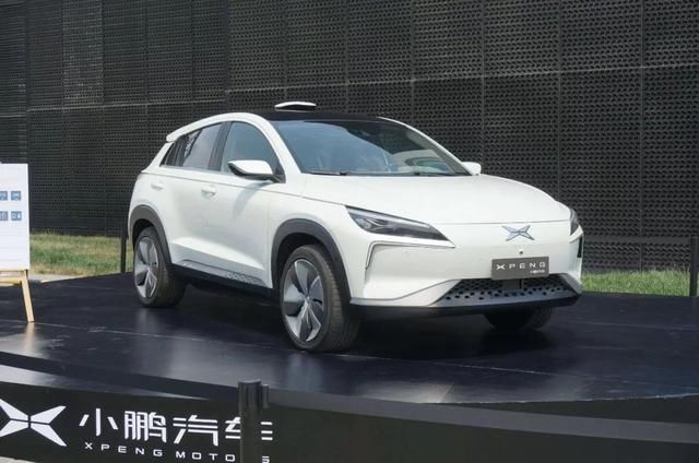 三问新造车势力:你们怎么越过特斯拉深陷的坑?