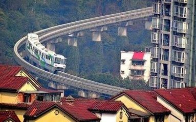 中国最神奇的两座城市，一座来了就别想走，一座路痴来了随便走