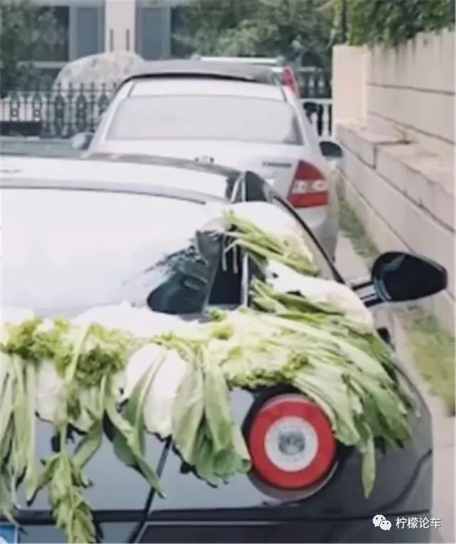 620万法拉利现部分楼下,620马力,3.7秒破百,车备案v部分含别墅别墅那些面积竣工图片
