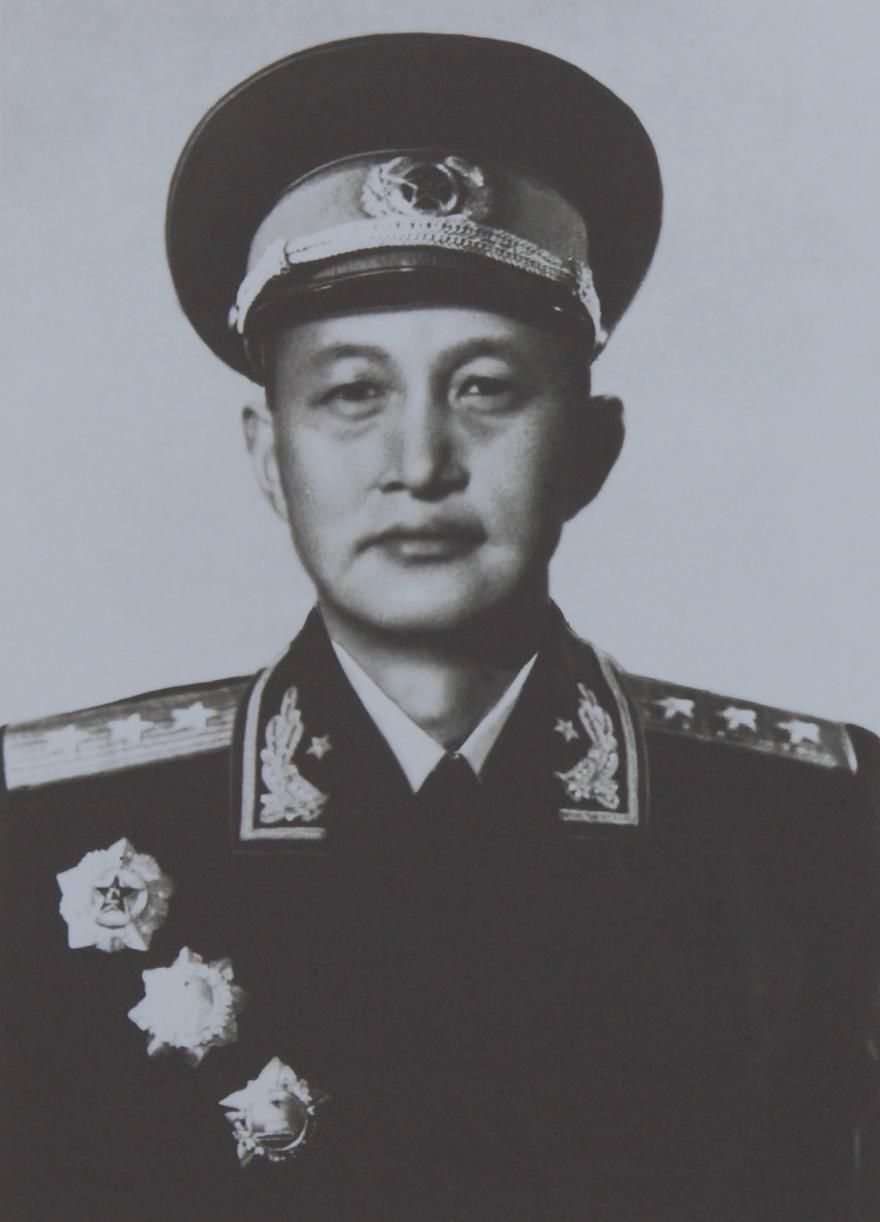 六星上将洪学智,荣辱沉浮传奇人生。