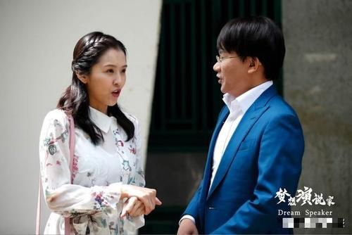 学摄影一个月工资多少