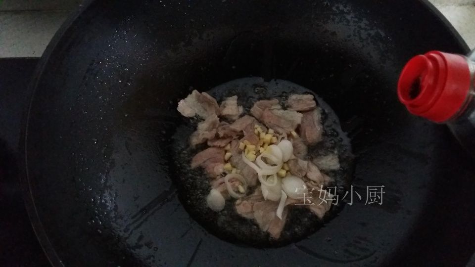 这种豆角你肯定没吃过，光听名字就好奇，越炒越绿，浓香下饭