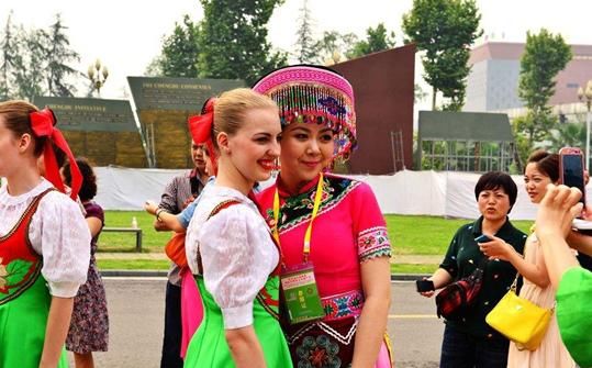 为什么越来越多的俄罗斯人来中国生活?有不少