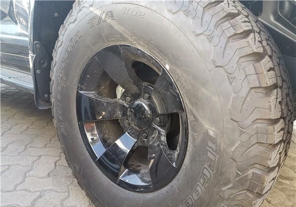 改酷路泽黑金刚