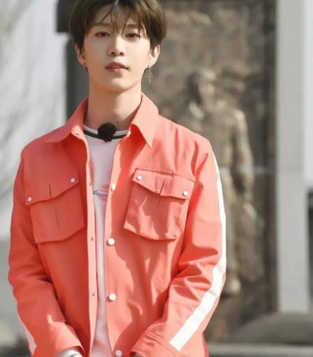 范丞丞受访称平时很少运动,直言范冰冰是女神