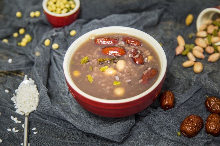 腊月初八吃腊八粥的说说