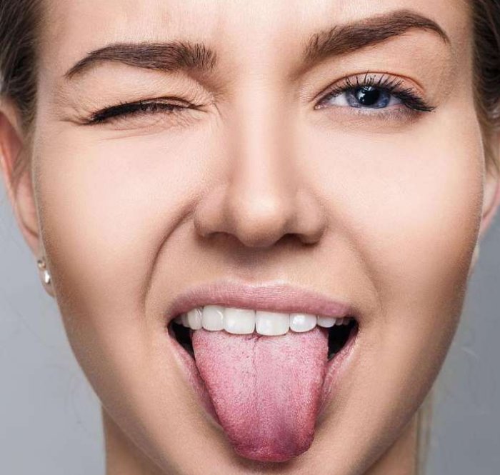 舌苔有这些情况, 都是不健康的表现! 快伸出舌