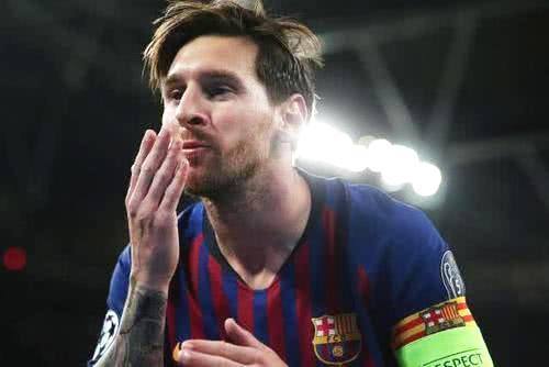 伊布:我俱乐部冠军数量31座,梅西33座,最多的一