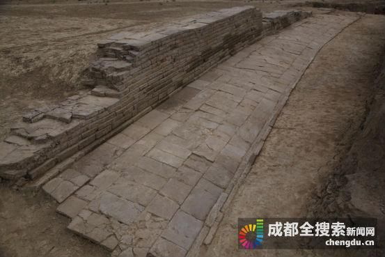 成都发现唐代城墙 筑城材料多为古墓中的墓砖插图(5)