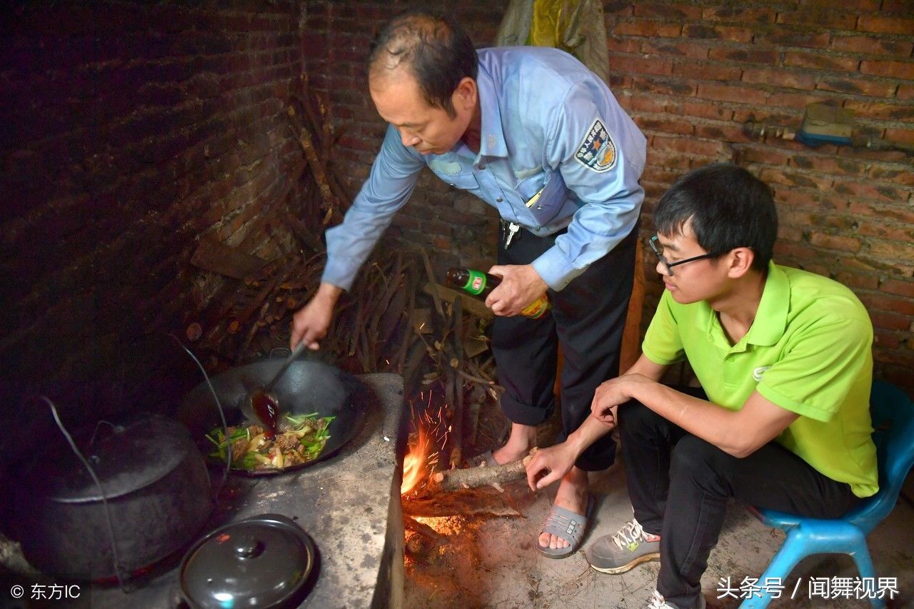 大蒜赔了，养猪赔了，北漂小伙老家包山头养鸡，却年赚80万