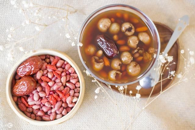 玛咖红枣炖鸡汤最正宗的做法