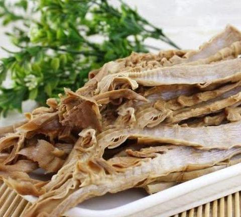 怎样晒笋干嫩又好吃视频 t0132e5ccef98eb7434.jpg