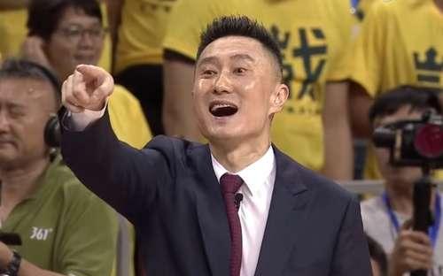 新疆1:0广东!杜峰表情太抢镜:a表情+不满+欢对不起表情的两个包图片