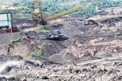 巴西矿坝决堤 34人死亡299人失踪