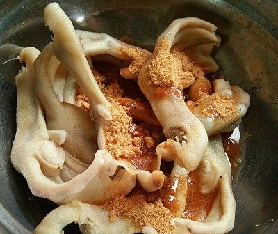 #硬核牛奶制作人#黑胡椒闷鸭爪边吃菜谱肉和鸡胸图片