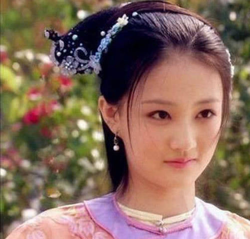 名气不及郑爽赵丽颖,演技也逊于杨幂唐嫣,而她