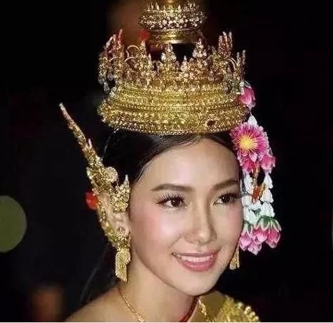 全世界五官最精致的5张面孔!