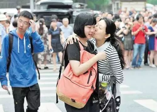 2019年三胎政策要来了? 你敢再生一个吗?