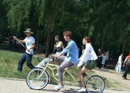 《甜蜜暴击》幕后爆笑花絮来袭,网友:从没见过