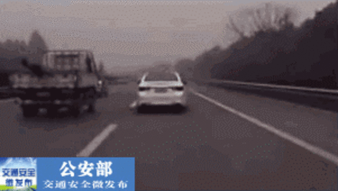 高铁霸座男被处罚了,高速占超车道的却没人管!