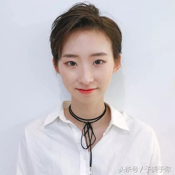 短发齐耳清爽又好看,2018流行齐耳超短发,撩妹