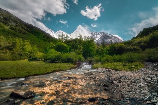 人间最殊胜的净土大香格里拉