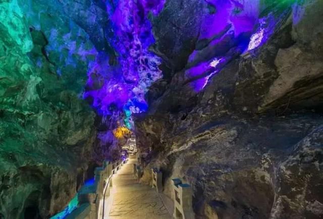 清远百亩向日葵惊艳绽放，还有七彩花田、漂流…… 现在来刚刚好