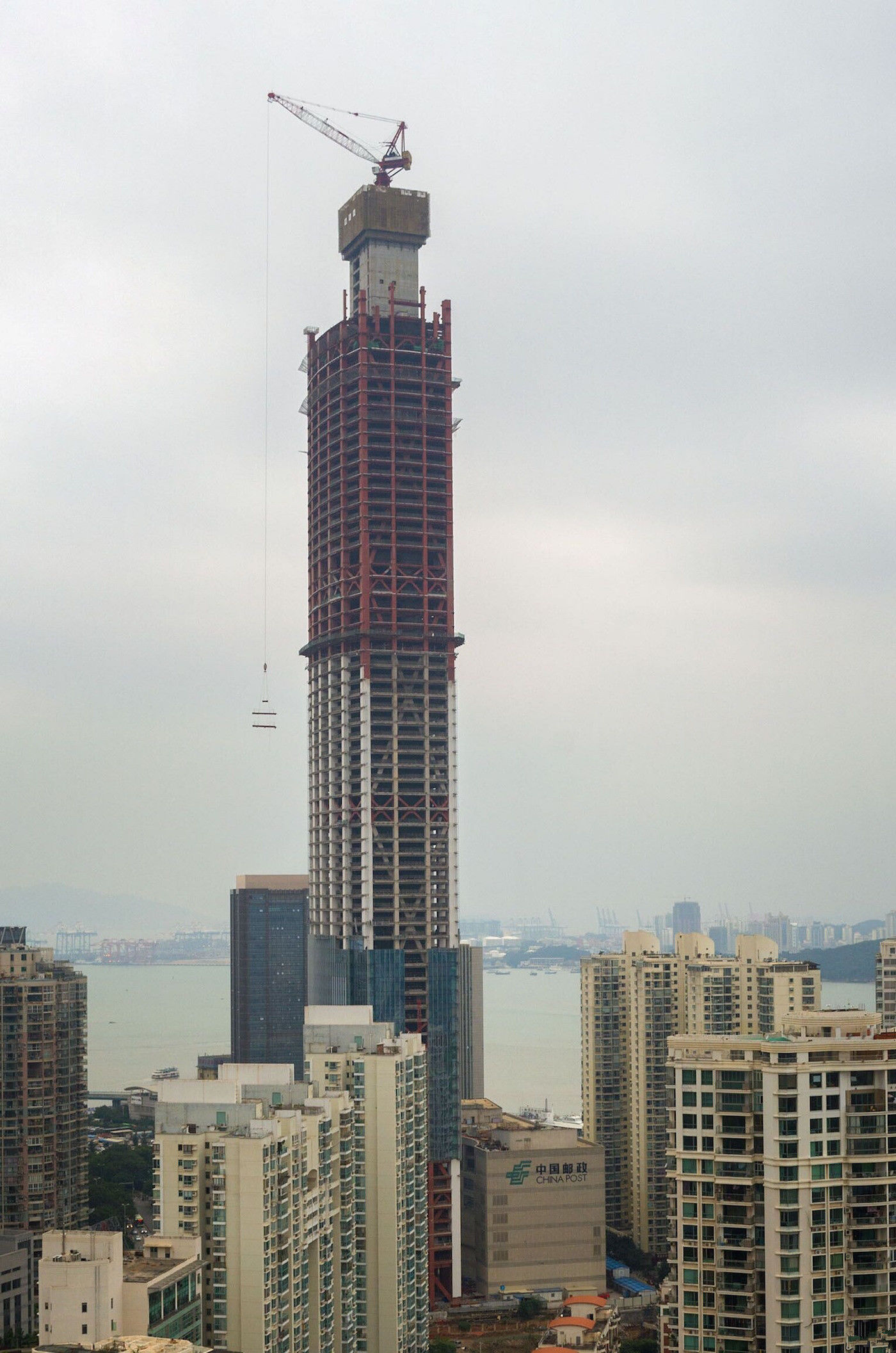 厦门该建筑物烂尾十四年,现如今大变身,成为福建省最高的大楼