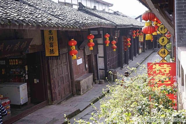 家乡美丽古镇，充满人文气息画家摄影师最喜欢，周末街头走一走