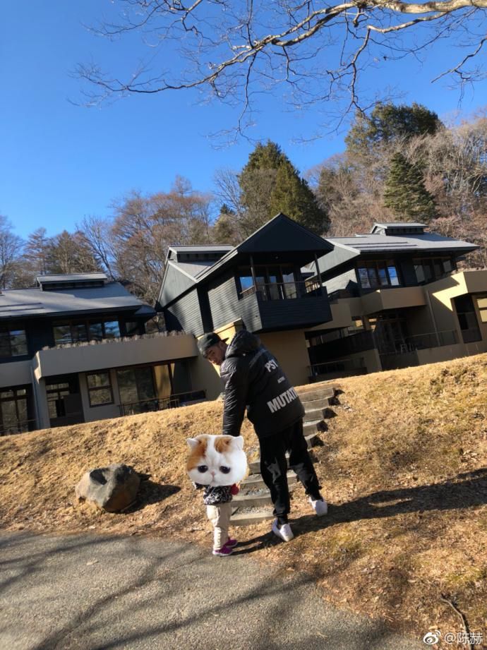 跑男6开录了?陈赫发文不舍离开女儿:早上没人