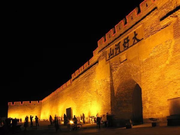 张家口最美的季节才刚刚开始，假期带家人来一场美好的自驾游吧！