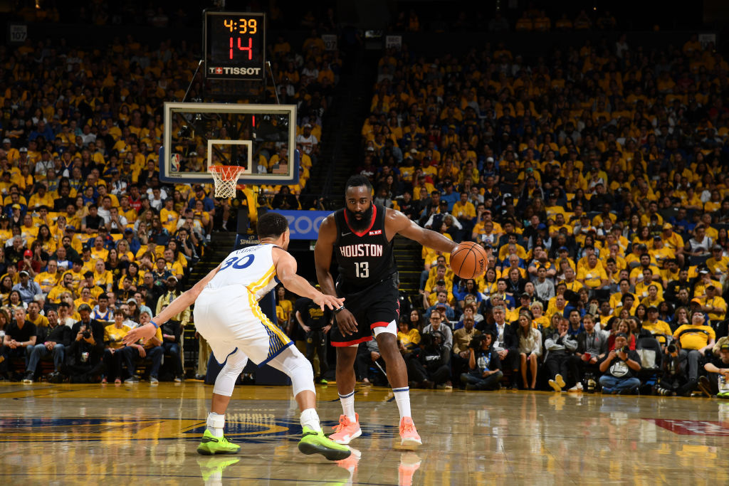 NBA季后赛次轮G1:火箭100-104勇士