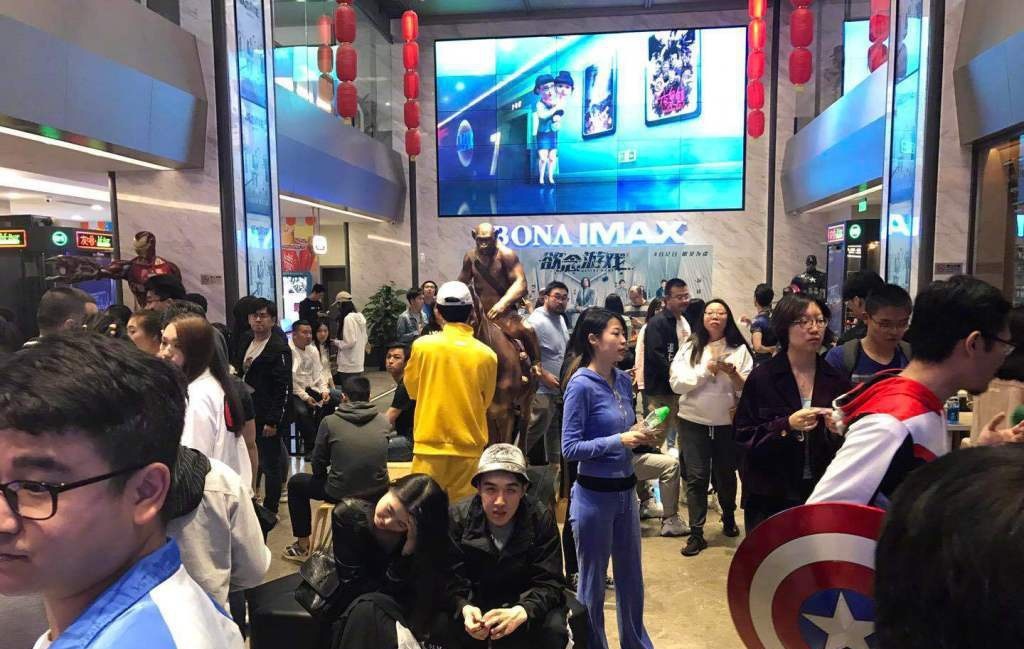 外媒评价《复联4》中国首映:中国人简直疯了!