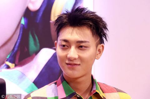 黄子韬疑似否认为张艺兴送生日祝福后出席某场