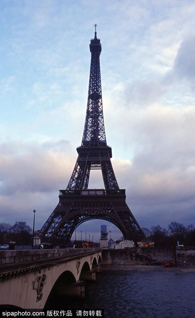 法国的“铁娘子” 著名旅游景点埃菲尔铁塔知多少
