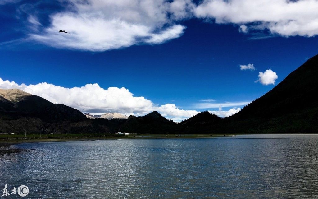 西藏昌都,然乌湖海拔3850米,来古冰川为世界三