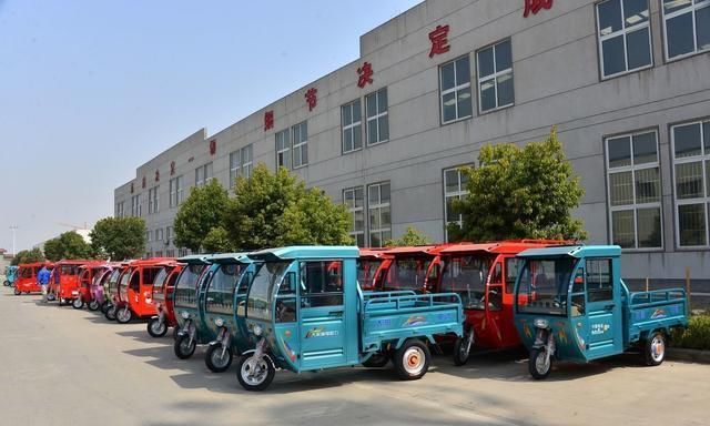 拉货电动三轮车