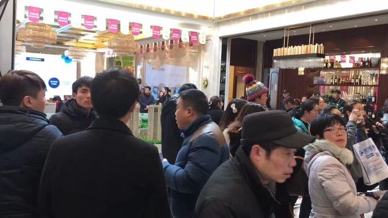 太便宜!南站惊现10套特价房!首付不到20万!